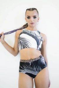 Middle Waist Shorts Vicky